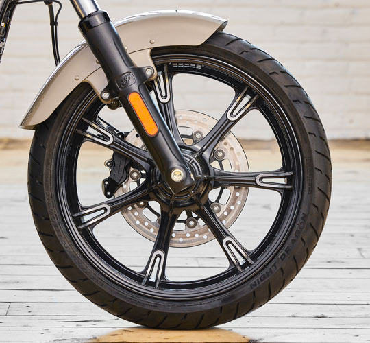 19" Makine İşlemeli Döküm Teker