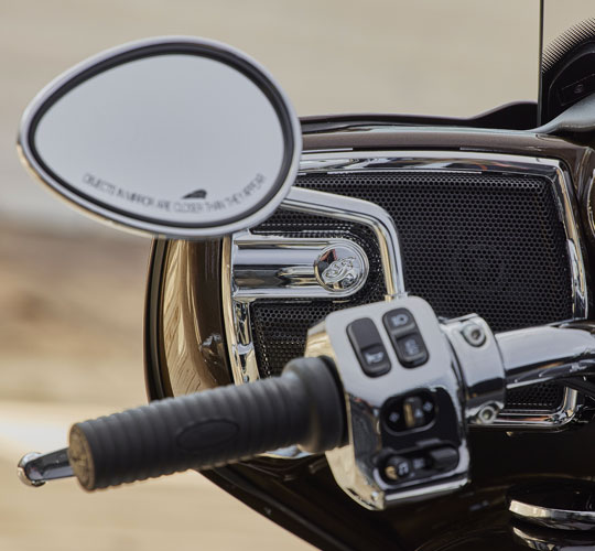 ÜSTÜN KALİTE SES SİSTEMİ